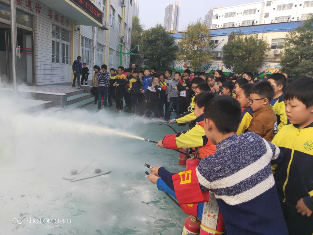 学生现场体验